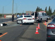 إصابة متوسطة لسائق دراجة نارية بحادث طرق قرب مدينة اللد